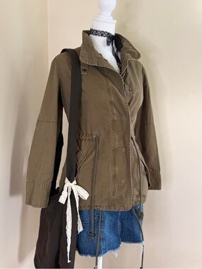 Vintage Y2K grunge military cargo utility Bella Swan jacket funnel mock neck S